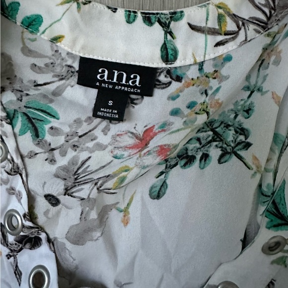 a.n.a Multicolor Floral Blouse - Picture 2 of 3